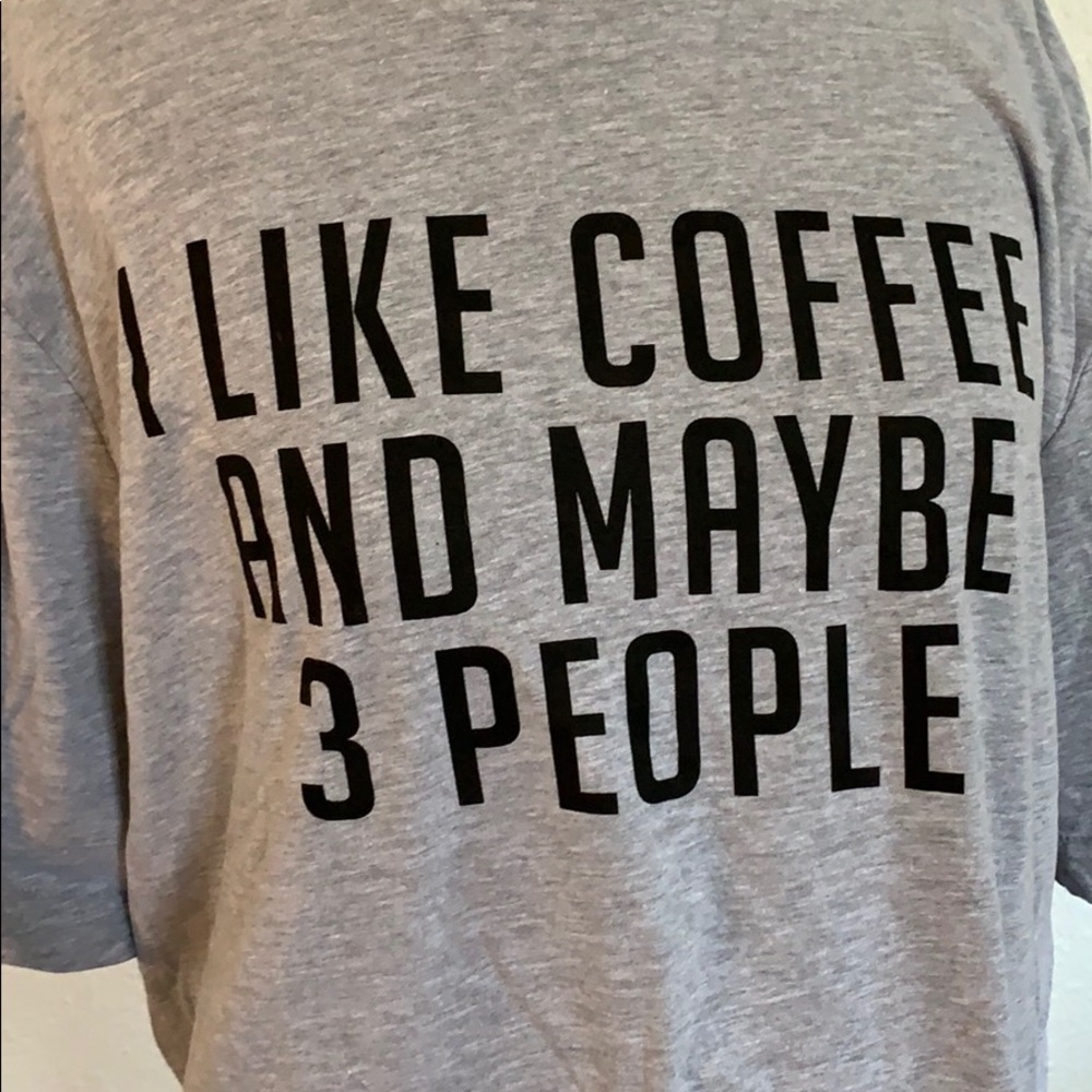 Graphic t-shirt. XL